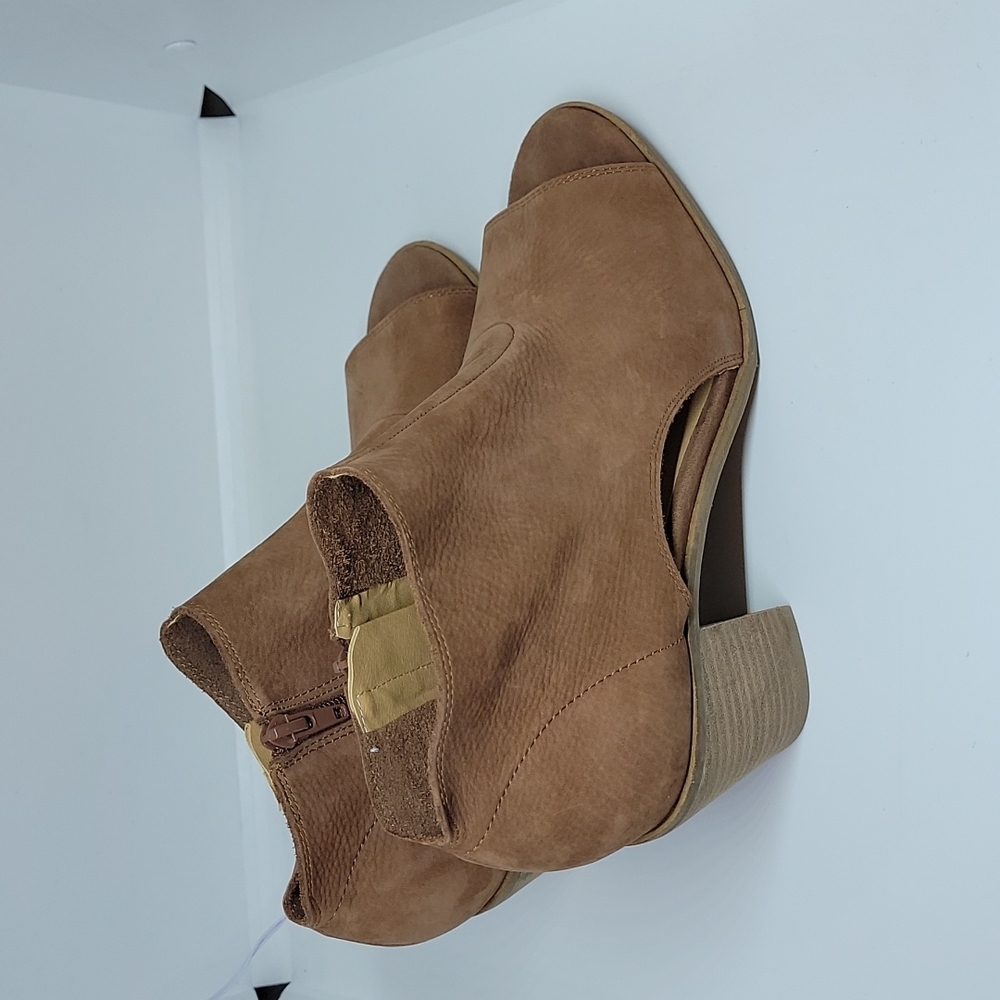 Lucky Brand cut out open toe soft suede booties 9